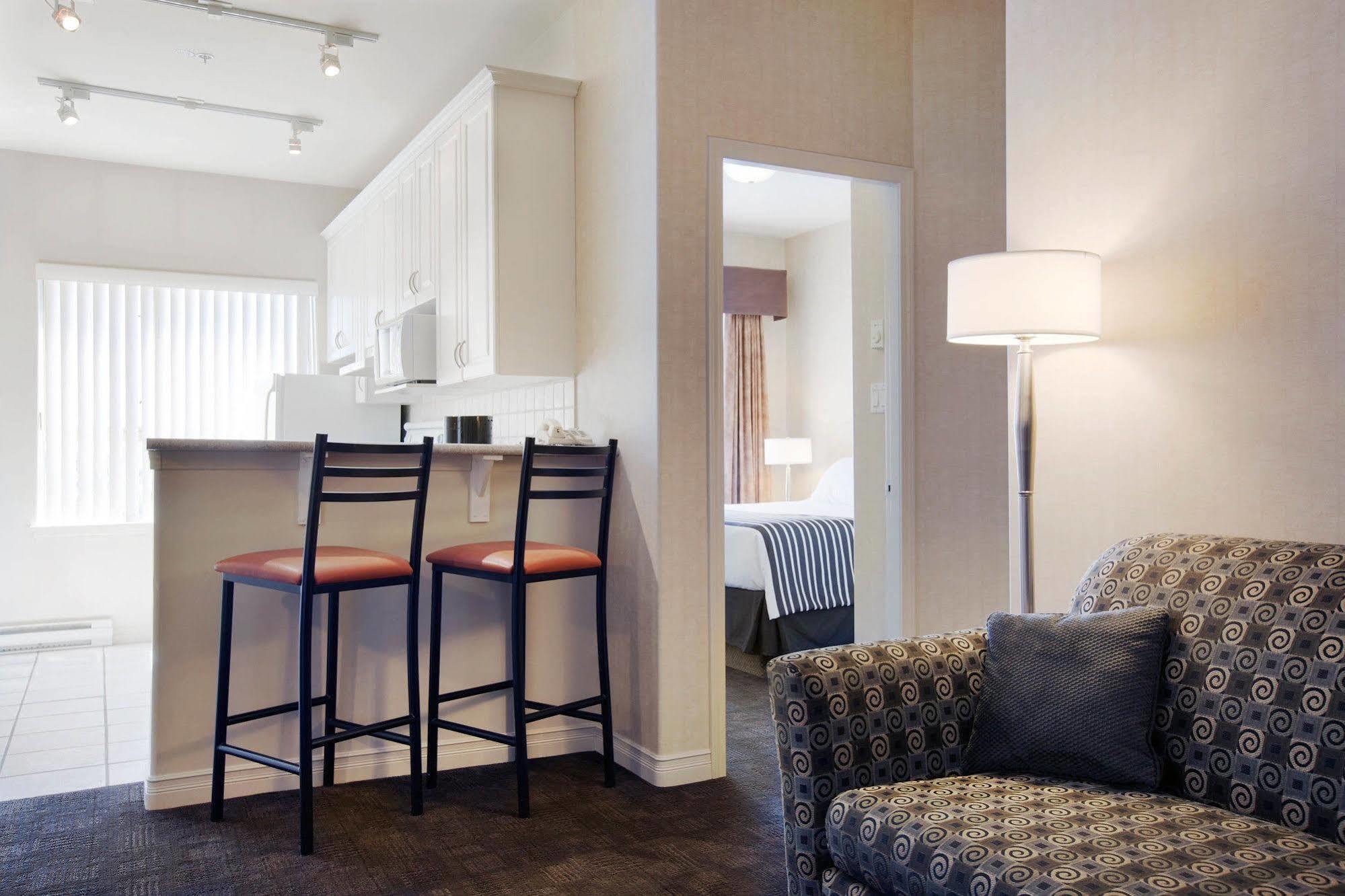 Sandman Suites Surrey - Guildford Esterno foto