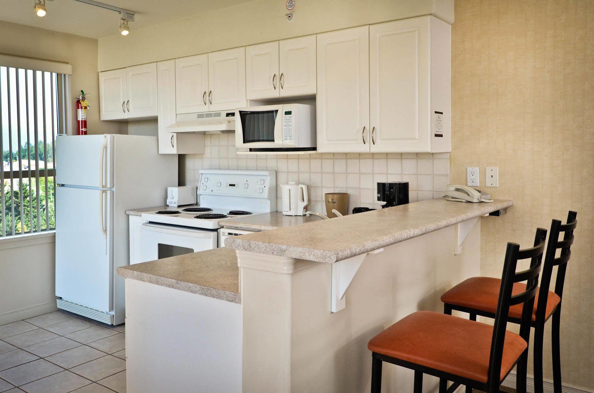 Sandman Suites Surrey - Guildford Esterno foto