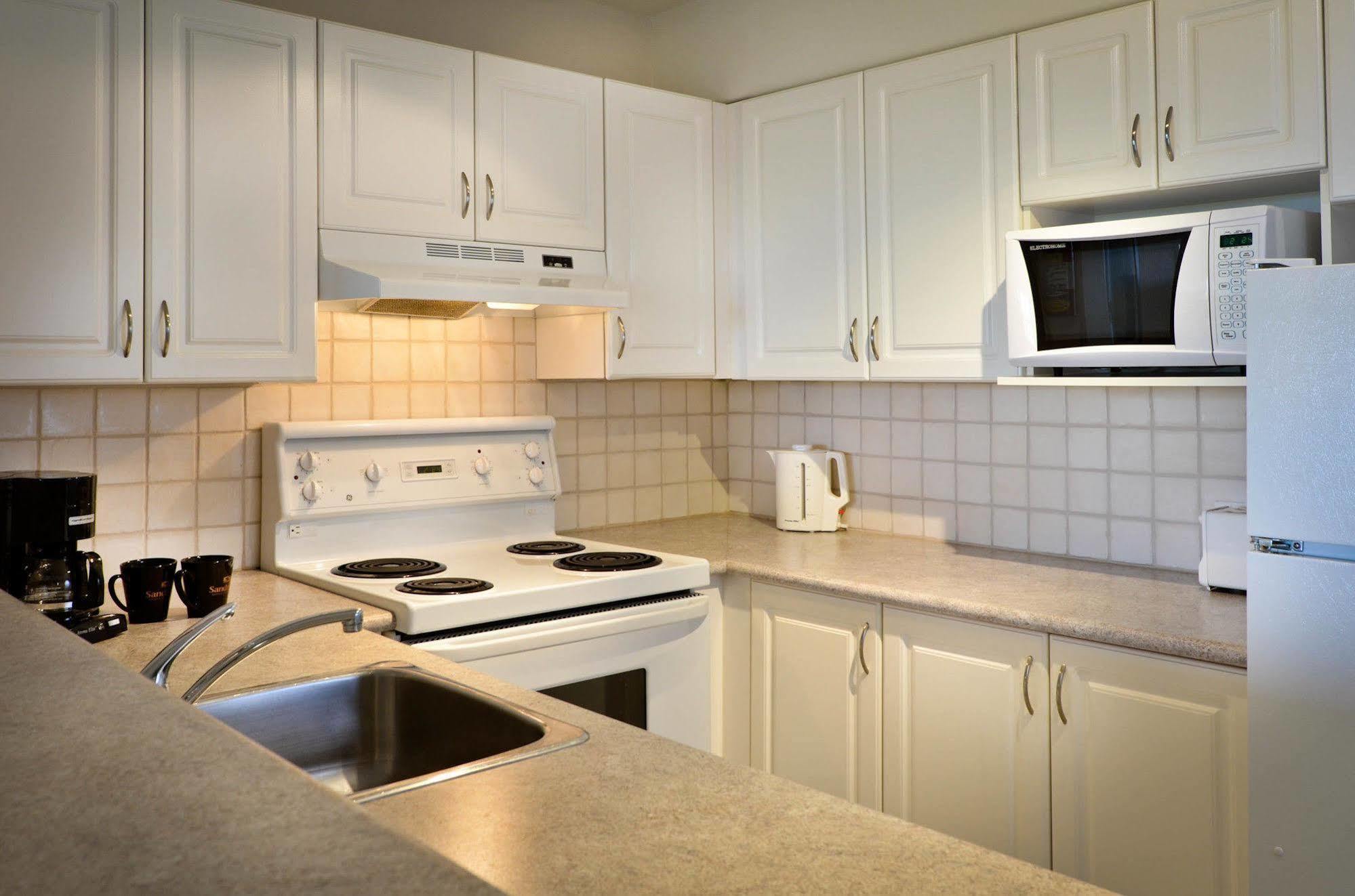 Sandman Suites Surrey - Guildford Esterno foto