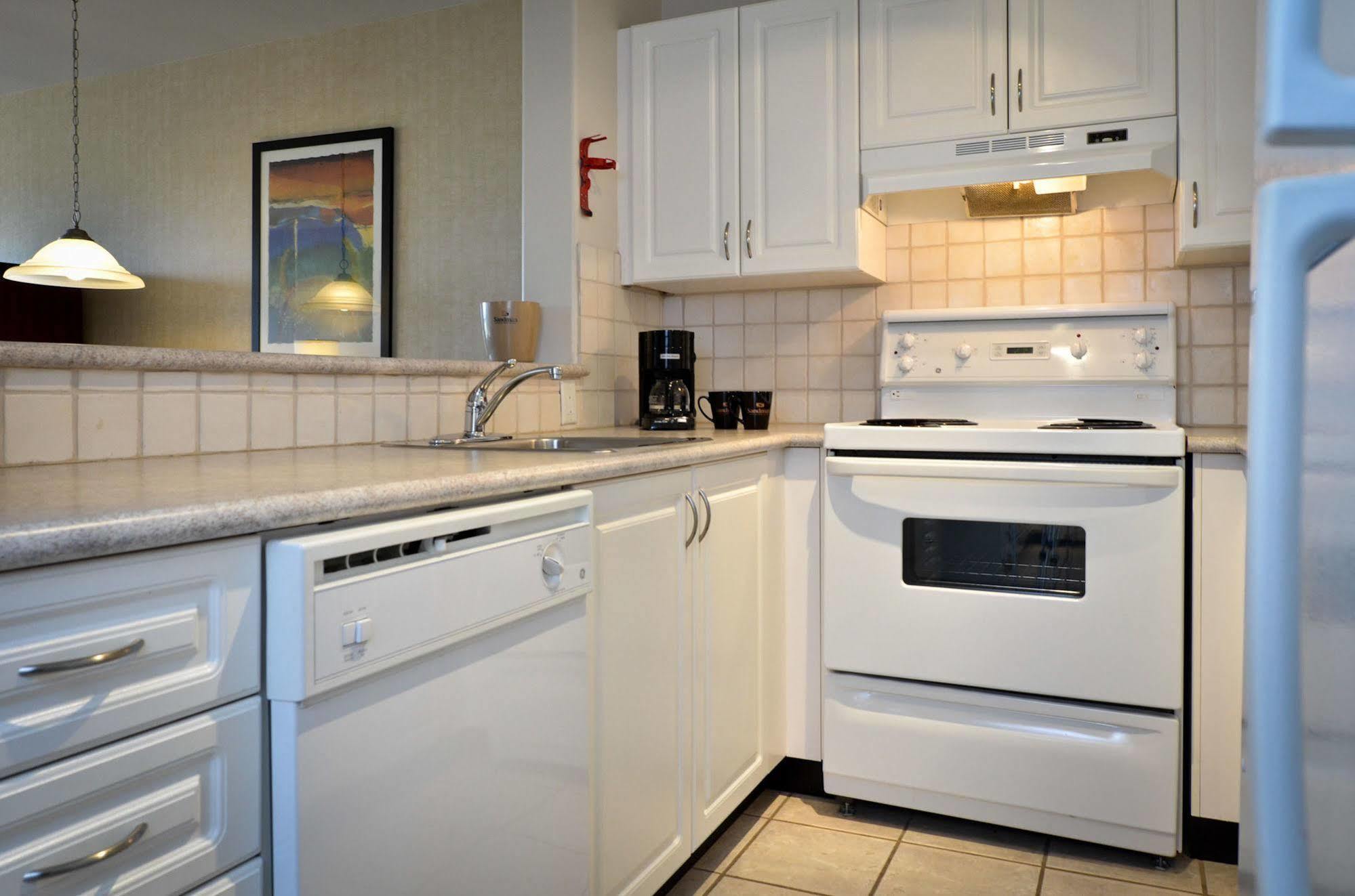 Sandman Suites Surrey - Guildford Esterno foto