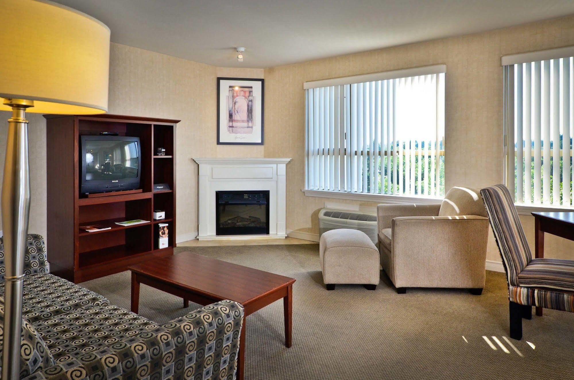 Sandman Suites Surrey - Guildford Esterno foto
