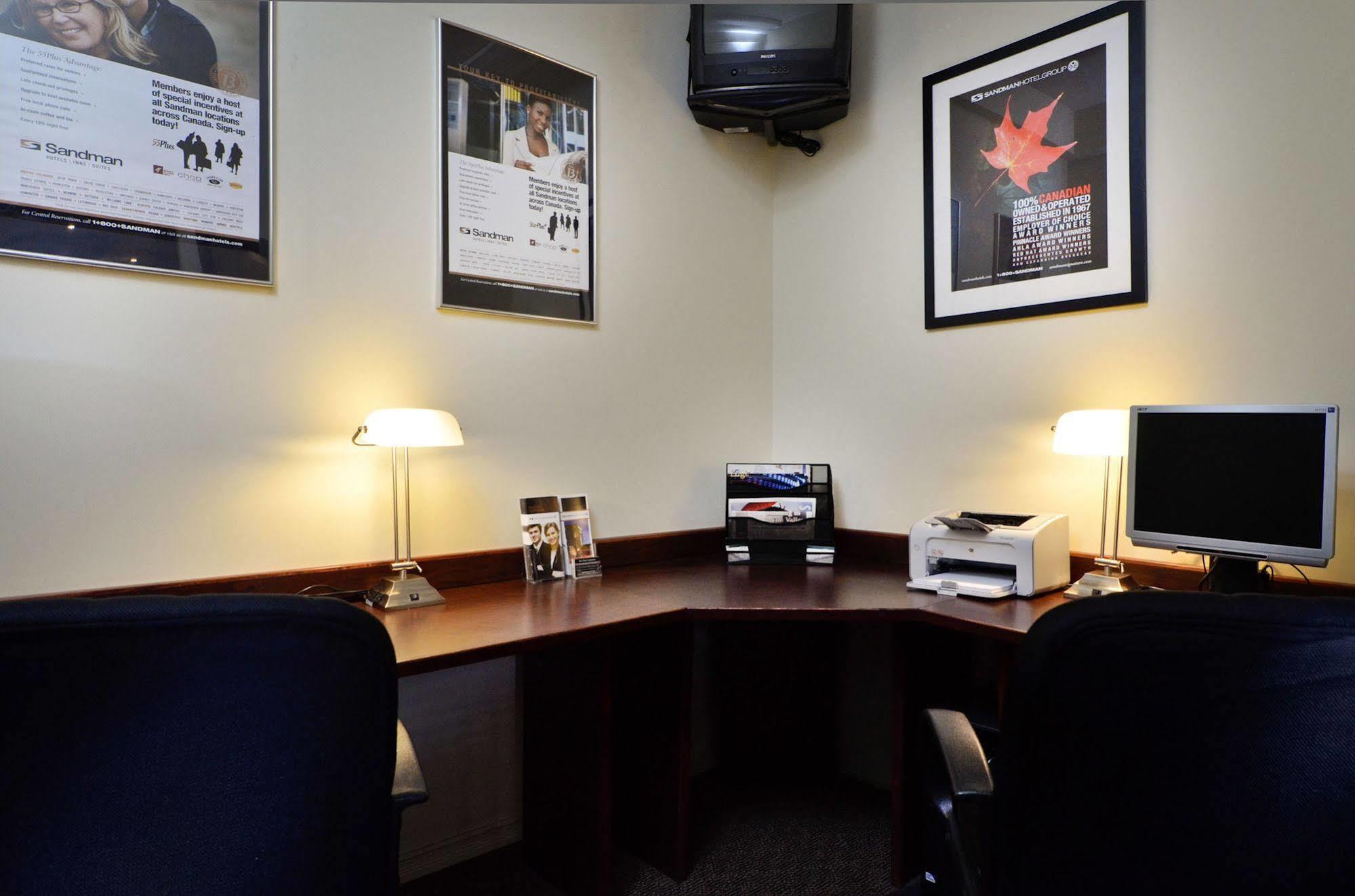 Sandman Suites Surrey - Guildford Esterno foto